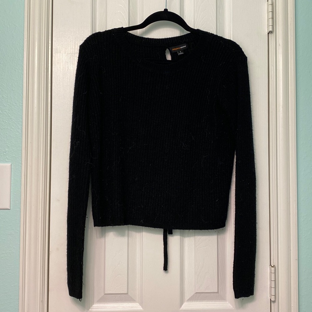 Black sweatshirt with tie in back, size S, knit